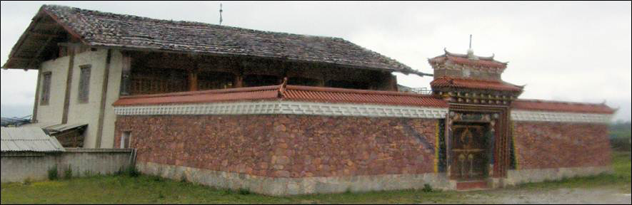 photo of a home with a courtyard