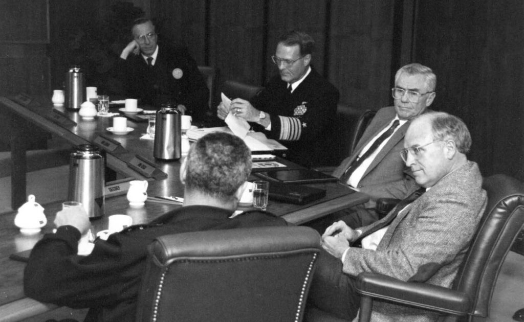 Meeting with (counter-clockwise) Joint Chief of Staff Chairman Colin Powell, Secretary of Defense Dick Cheney, Ambassador Donald P. Gregg, and Admiral Charles R. Larson in Seoul 1992. 